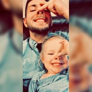 Meet your Posher, Cj